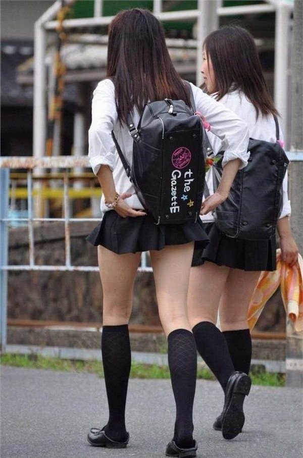 Japanese schoolgirl tease fuck herself
