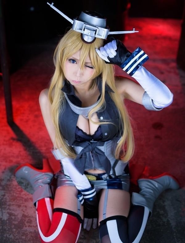 日本巨乳Coser無褲褲作品大膽放送！