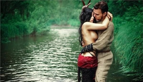 《The Witcher 3》半裸Cosplay！噴血大放送！