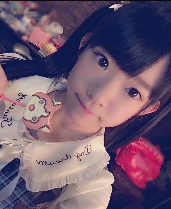 超童顏爆乳寫真女星晒生活照！佢朋友仲勁.....
