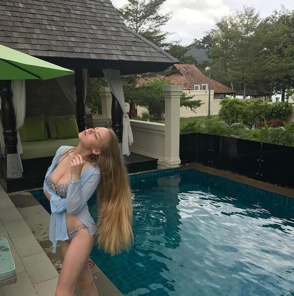 全球最爆乳數學女Miss！比基尼泳裝大放送！