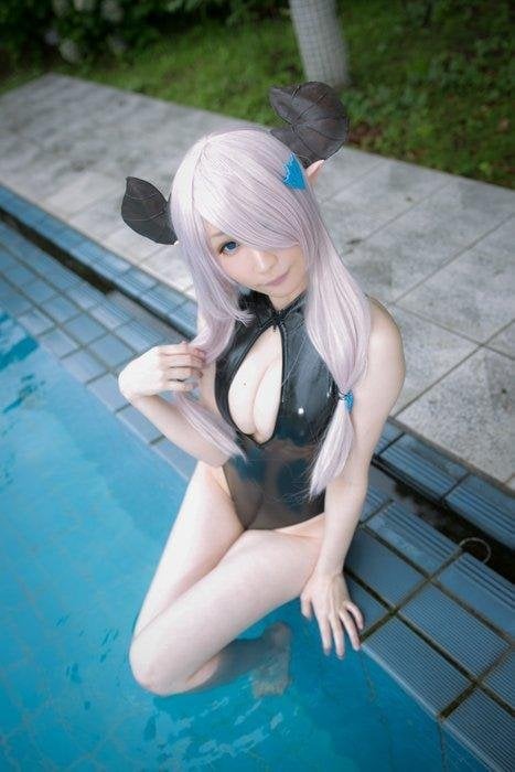 爆乳識玩一定要配死水庫！超噴血Cosplay大放送！