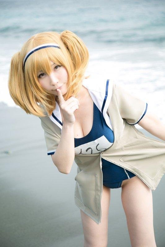 爆乳識玩一定要配死水庫！超噴血Cosplay大放送！