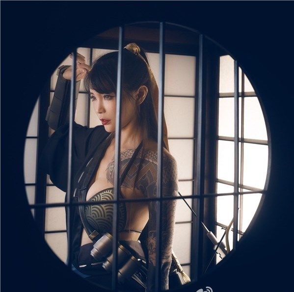 內衣更添Cosplay 美感！極限噴血作品放送！