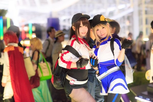 噴血到爆標！最清純Coser玩《Pokemon GO》變極度誘惑訓練員！