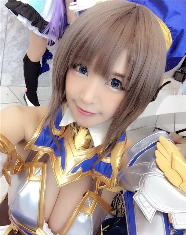 完美女友！《白貓》玩家噴血Cosplay大放送！