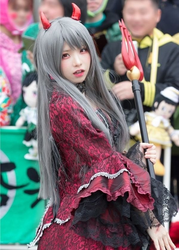 萌女enako Cosplay新作品！超大膽真空上陣！