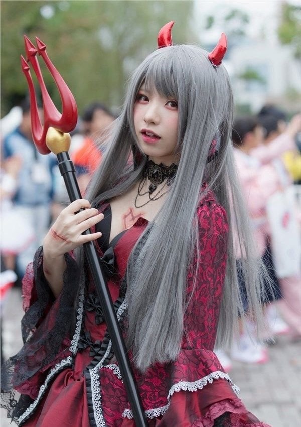 萌女enako Cosplay新作品！超大膽真空上陣！