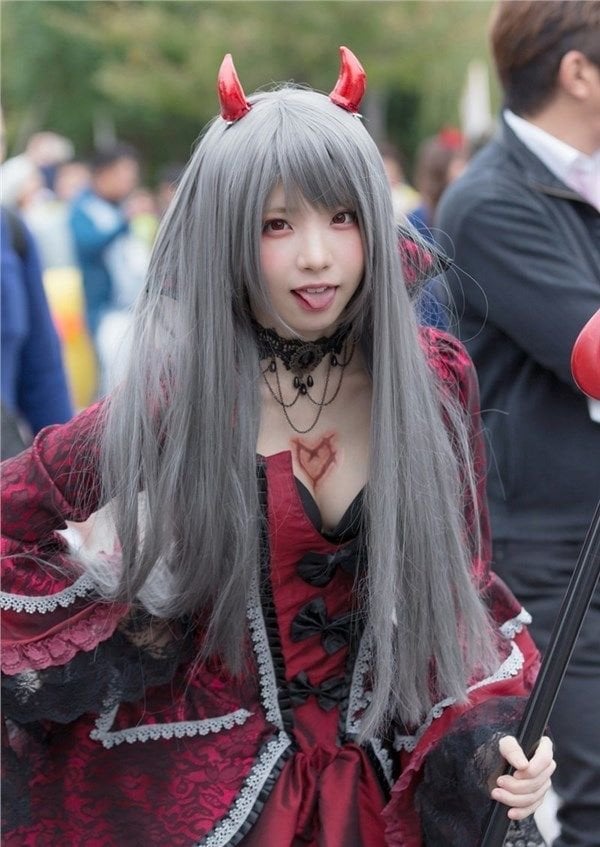 萌女enako Cosplay新作品！超大膽真空上陣！