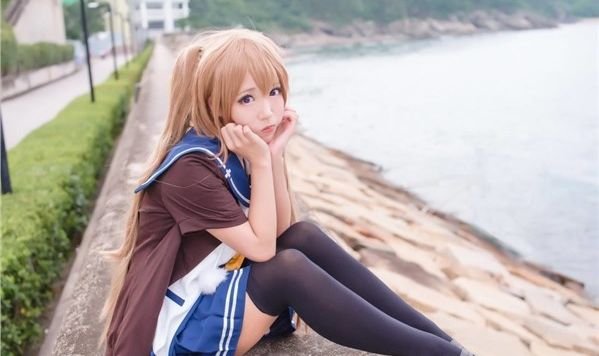 香港也有高水準Coser！泳裝長腿引死宅男！