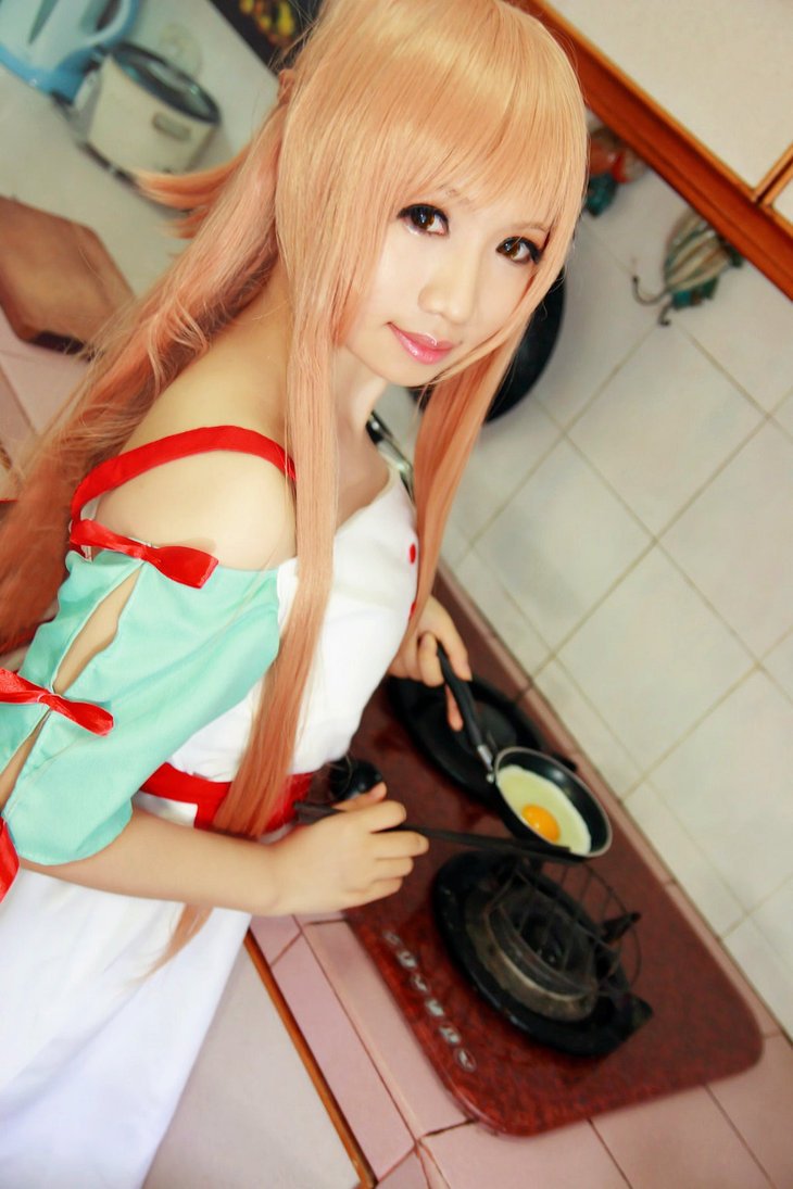 週末養眼Cosplay放送！Saber好性感！