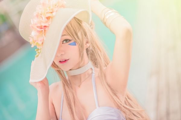 週末養眼Cosplay放送！Saber好性感！