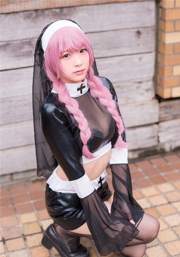 色色修女Cosplay！逆天身材透出來！