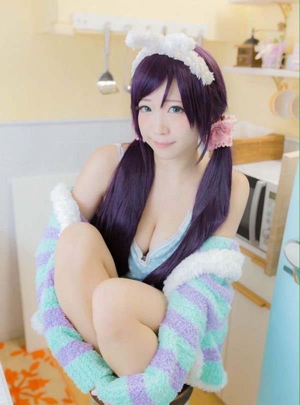 色色修女Cosplay！逆天身材透出來！