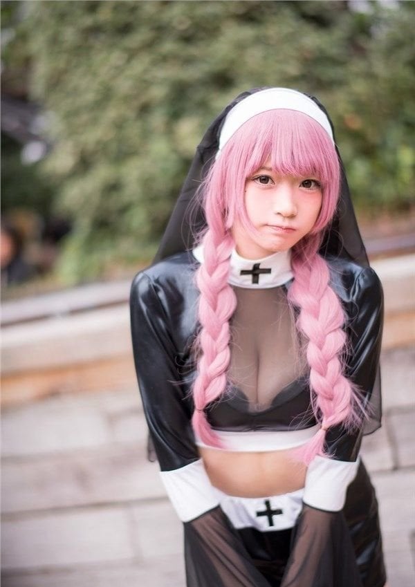 色色修女Cosplay！逆天身材透出來！
