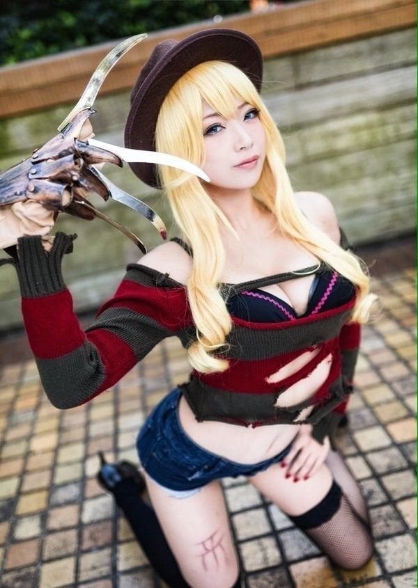 色色修女Cosplay！逆天身材透出來！