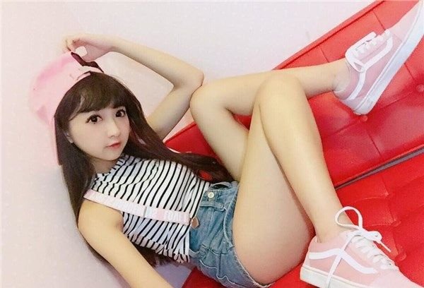 台灣網絡驚現合法爆乳蘿莉！