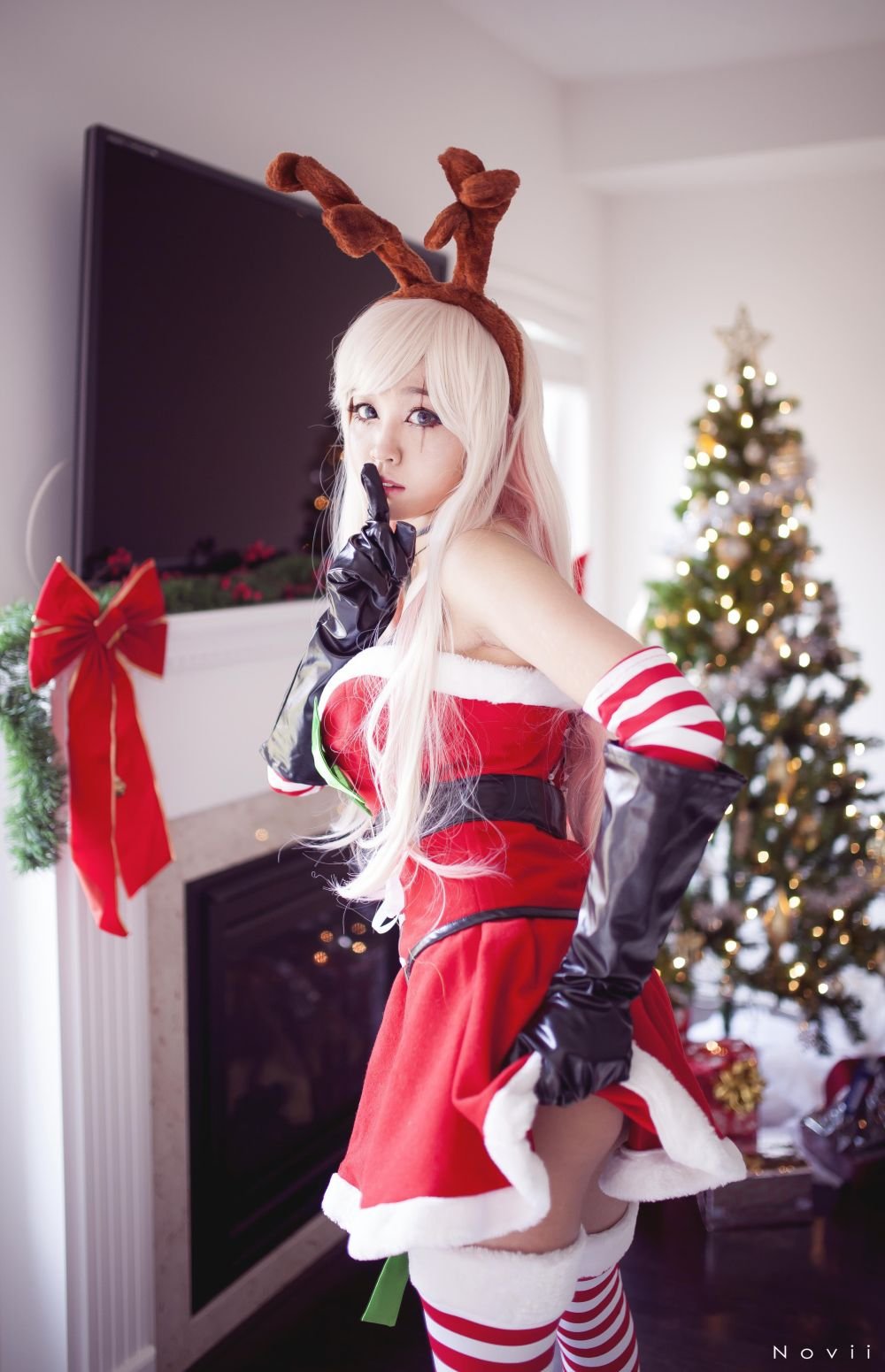 聖誕爆乳噴血Cosplay搶先放送！