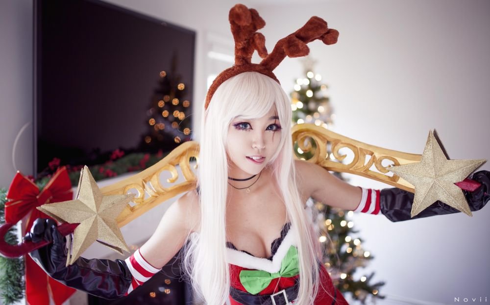 聖誕爆乳噴血Cosplay搶先放送！