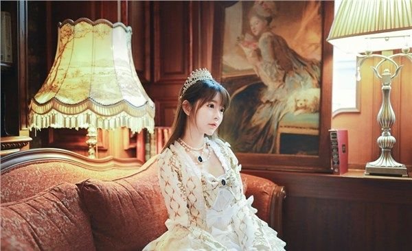 新路線？！韓國第一美少女yurisa Cosplay爆乳公主！