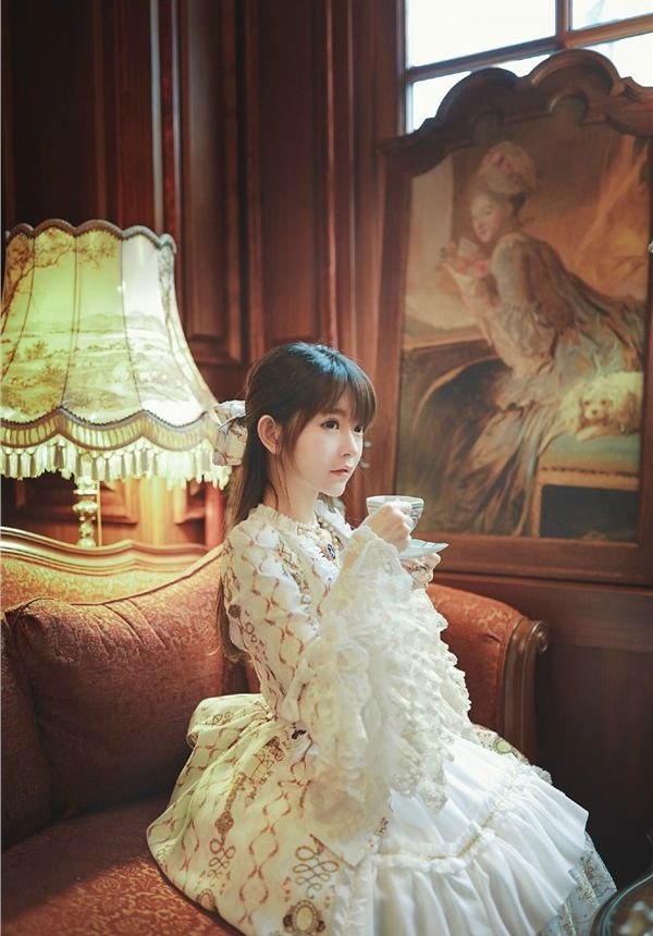 新路線？！韓國第一美少女yurisa Cosplay爆乳公主！