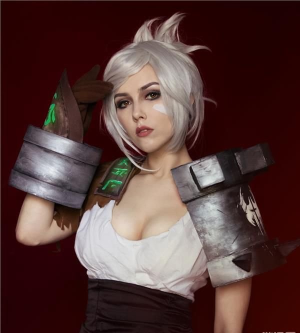 神還原Cosplay又一高手！《英雄聯盟》樣樣似！