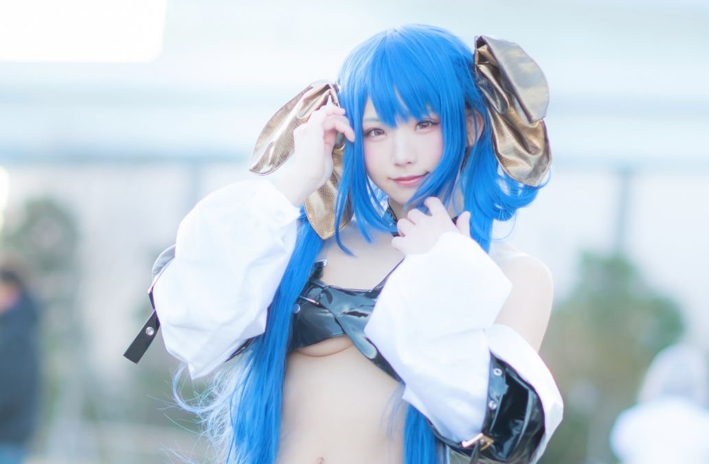 Enako 不怕冷！C91上Cosplay超短布Dizzy！