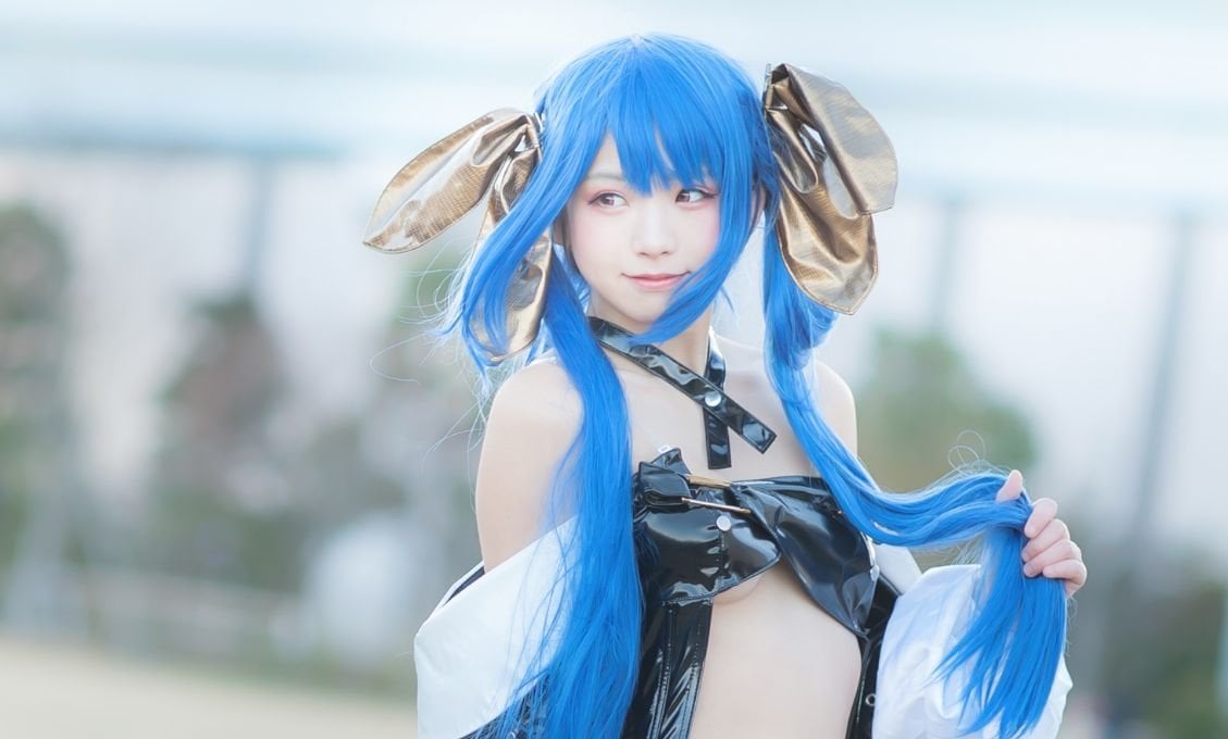 Enako 不怕冷！C91上Cosplay超短布Dizzy！
