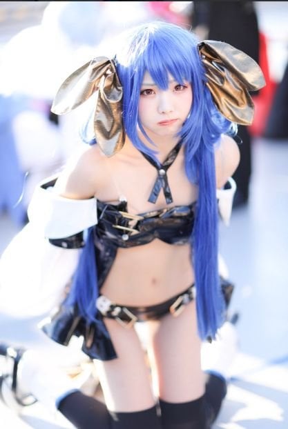 Enako 不怕冷！C91上Cosplay超短布Dizzy！