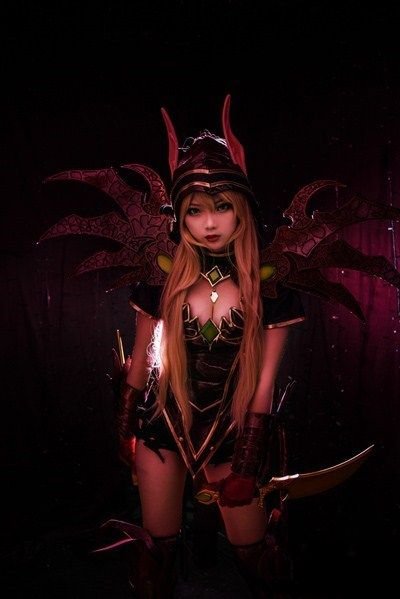 《爐石戰記》驚現超美女Cosplay！身材超讚神還原！