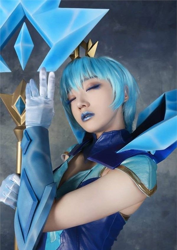 螺旋貓COS《LOL》大元素使！超冷艷！