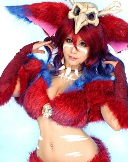 噴血！螺旋貓驚艷超爆乳萌獸Cosplay！