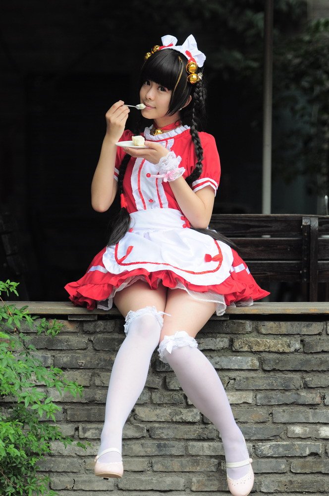 今日福利噴血放送！性感女僕大姐姐Cosplay精選收錄！