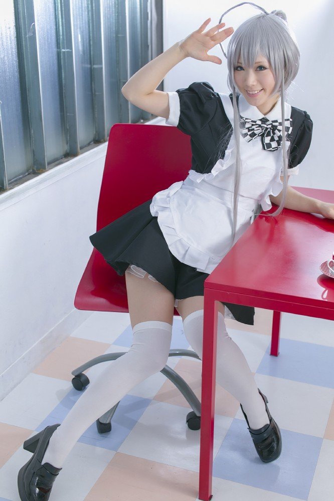 今日福利噴血放送！性感女僕大姐姐Cosplay精選收錄！