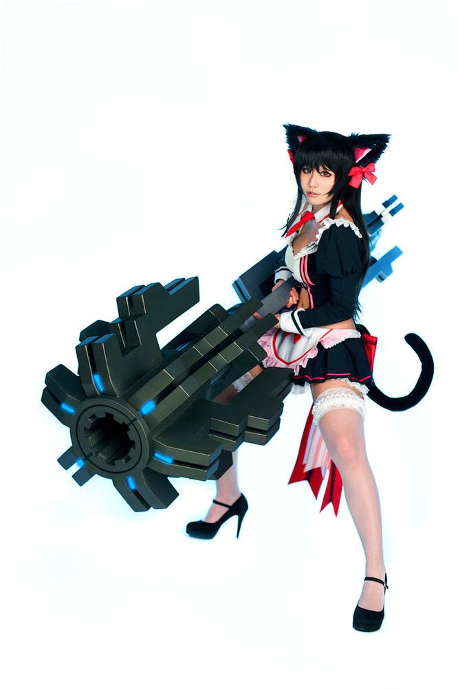 螺旋貓爆乳女僕Cosplay曝光！附送學生制服誘惑！