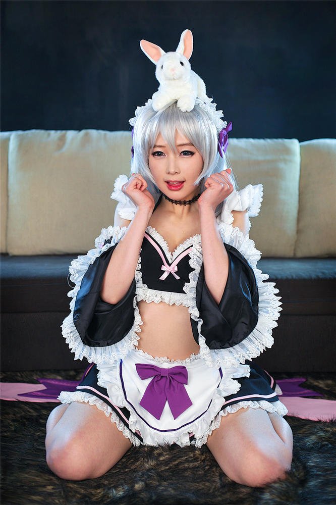 螺旋貓爆乳女僕Cosplay曝光！附送學生制服誘惑！
