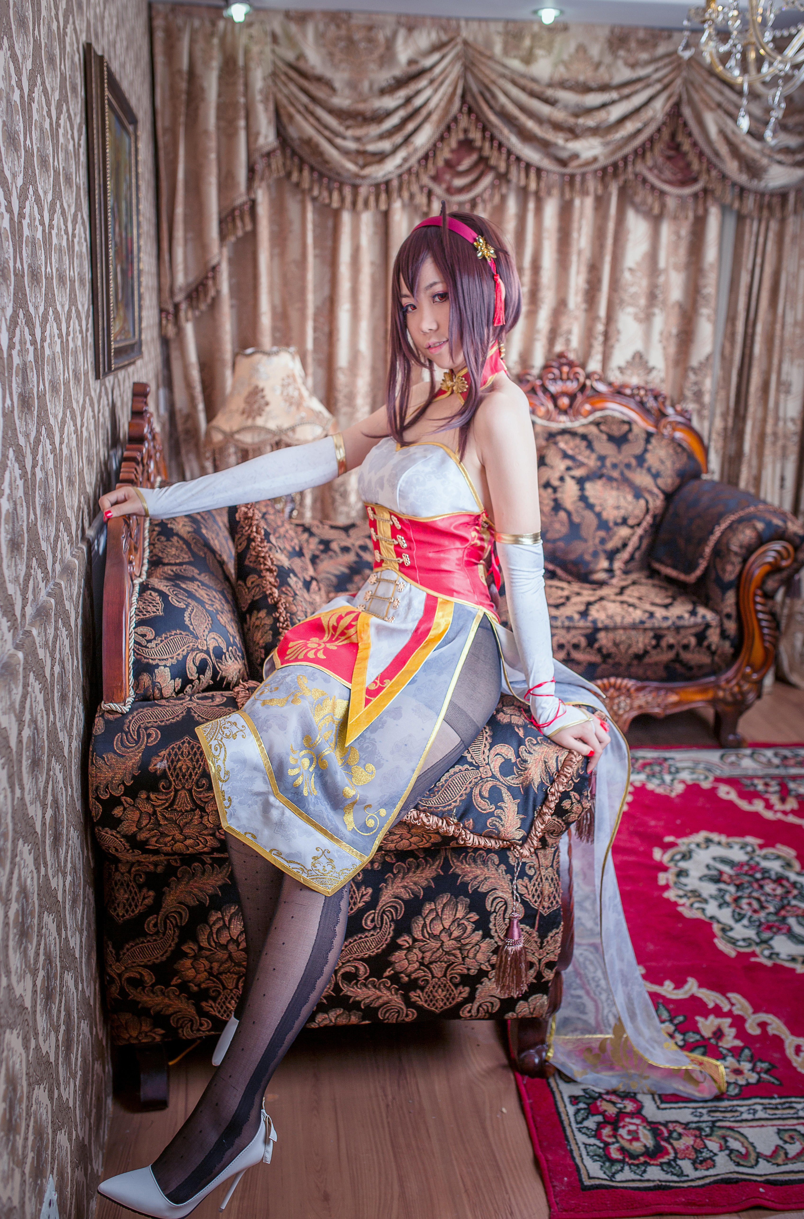 噴血極限性感Cosplay繼續放送！暖過今晚夜！