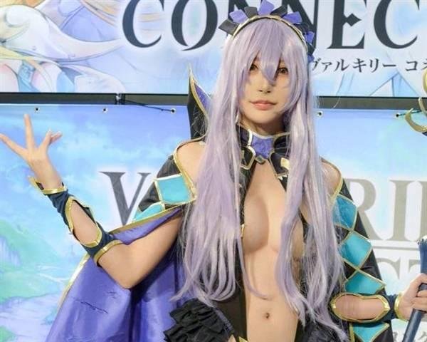 「闘會議2017」《神域召喚》超爆乳Cosplay艷壓全場！