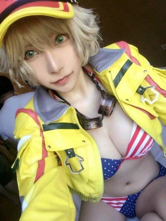 「闘會議2017」《神域召喚》超爆乳Cosplay艷壓全場！