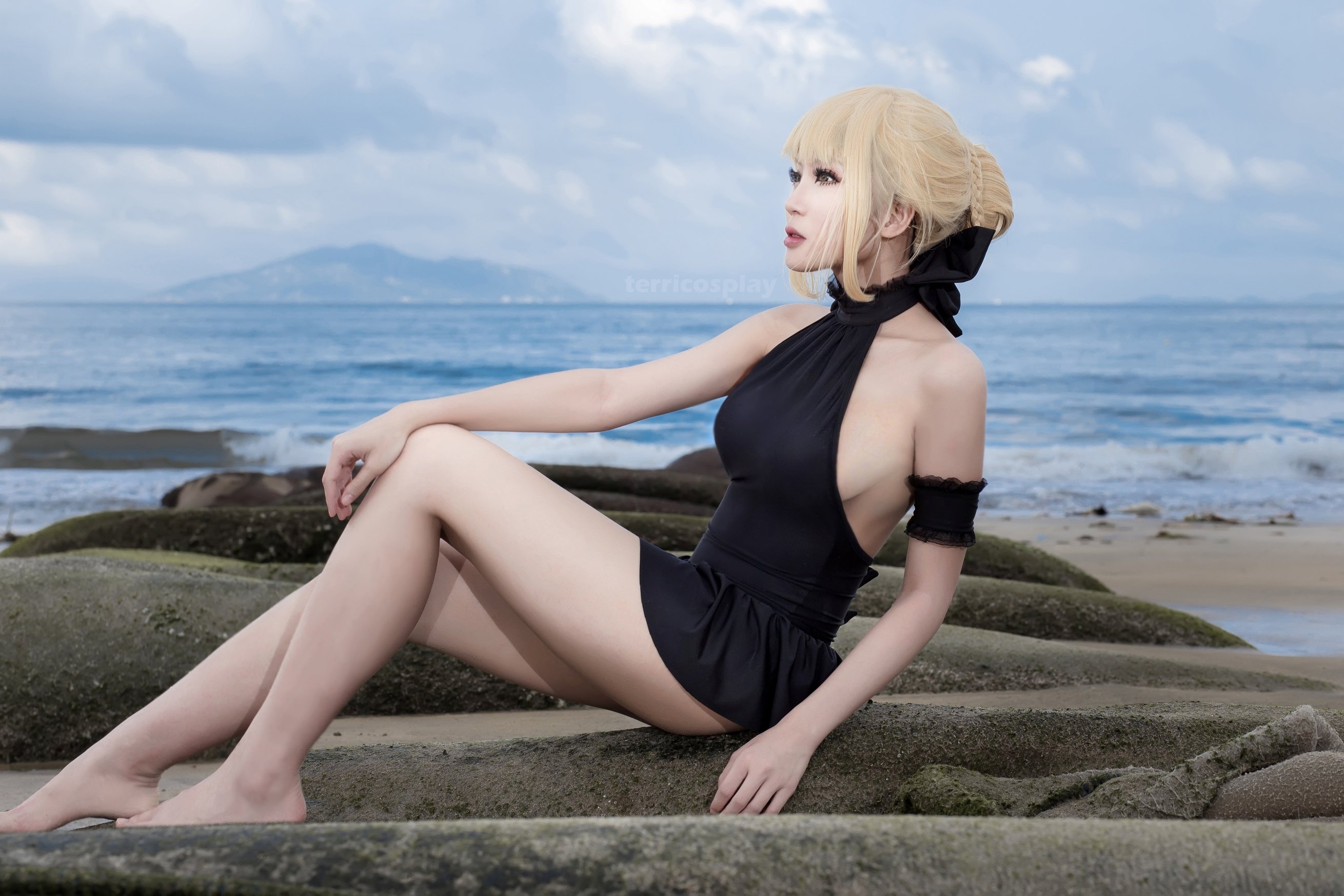 爆乳vs清純！大師級超噴血Cosplay放送！