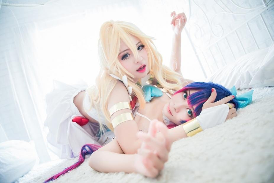 爆乳vs清純！大師級超噴血Cosplay放送！