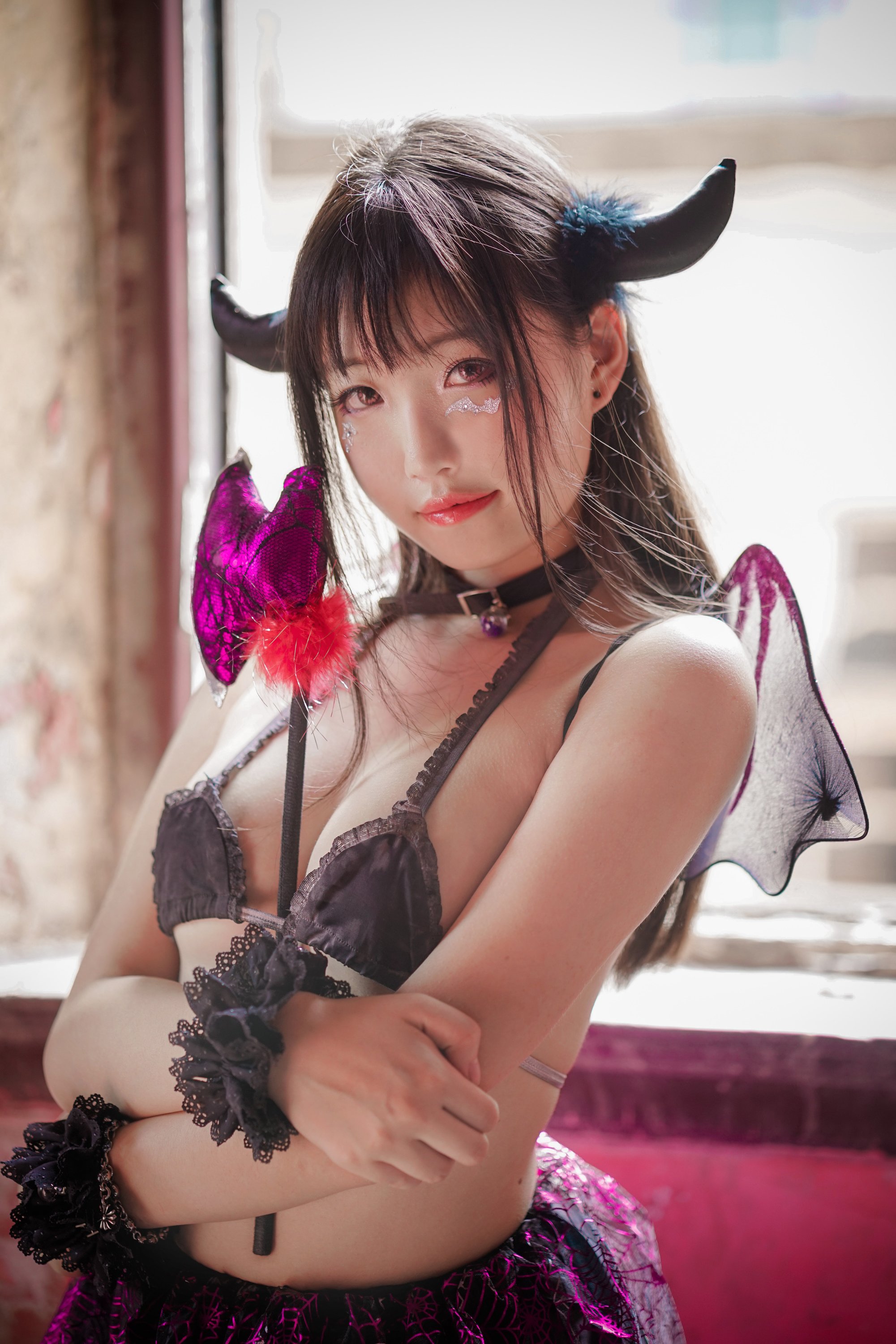 爆乳vs清純！大師級超噴血Cosplay放送！