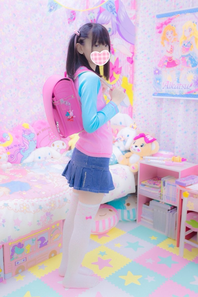 「小學生書包日」女生們瘋搶Cosplay扮蘿莉！萌不死你誓不休！