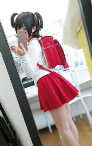 「小學生書包日」女生們瘋搶Cosplay扮蘿莉！萌不死你誓不休！