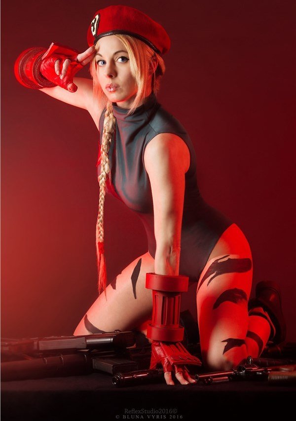 絕世美顏、美胸、美屁、美男(!?)專業級Cosplay放送！