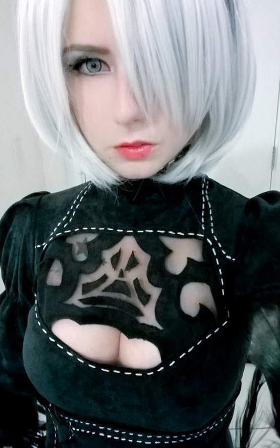 《尼爾》2B姐姐超噴血Cosplay放送！