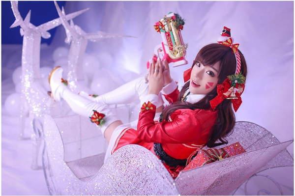 《Overwatch》聖誕版D.Va Cosplay！胸器迫人！