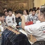 大陸優衣庫聯名T被瘋搶　災區如蝗蟲碾過慘不忍睹