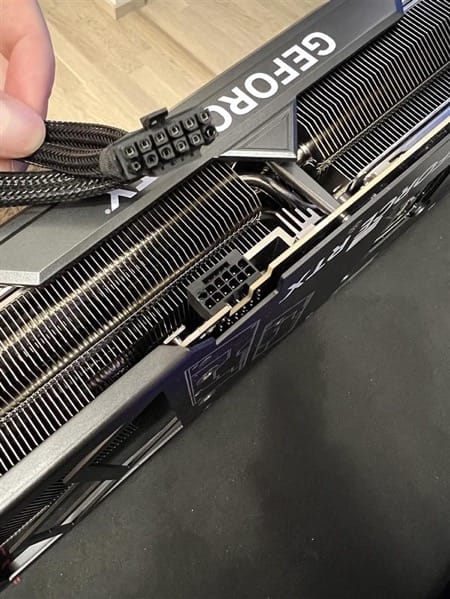 RTX 4090發生「自燃」燒毀 驚動NVIDIA