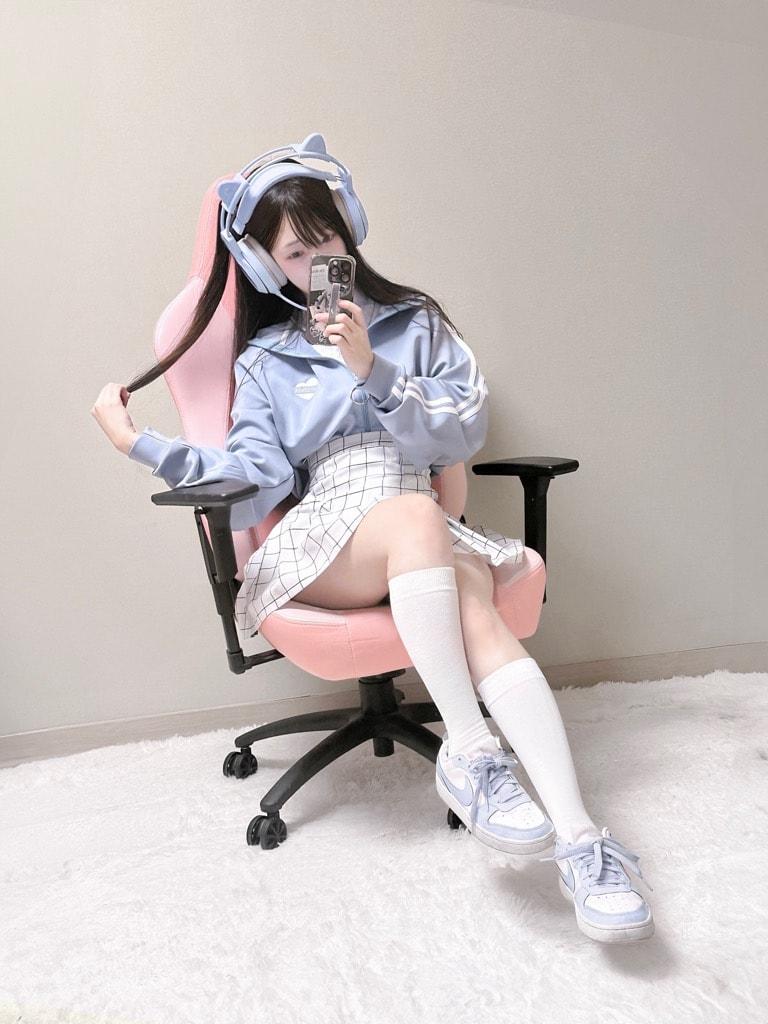  手遊《勝利女神：妮姬》美術畫師分享本人Cosplay作品